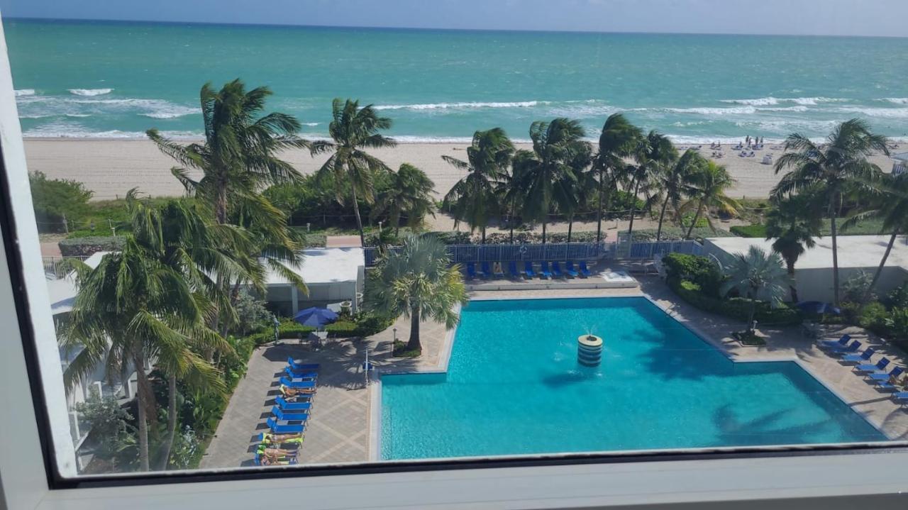 Sherry Frontenac Oceanfront Miami Beach Extérieur photo